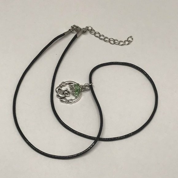 Claddagh Triquetra Celtic Trinity Knot Green - Picture 5 of 9